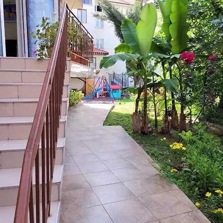 Ξενοδοχείο Iceberg 2*