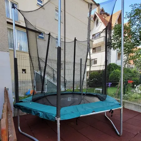 Iceberg Szálloda Ravda